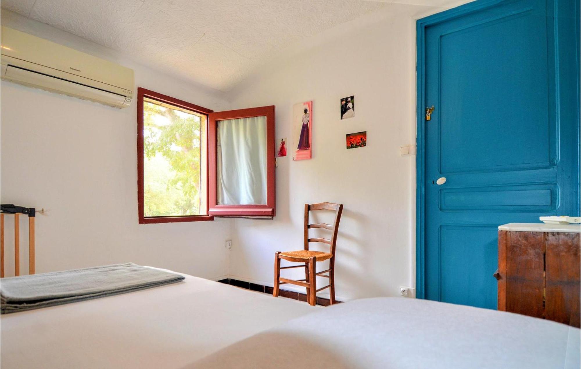 Lovely Home In Arles With Kitchen Eksteriør billede
